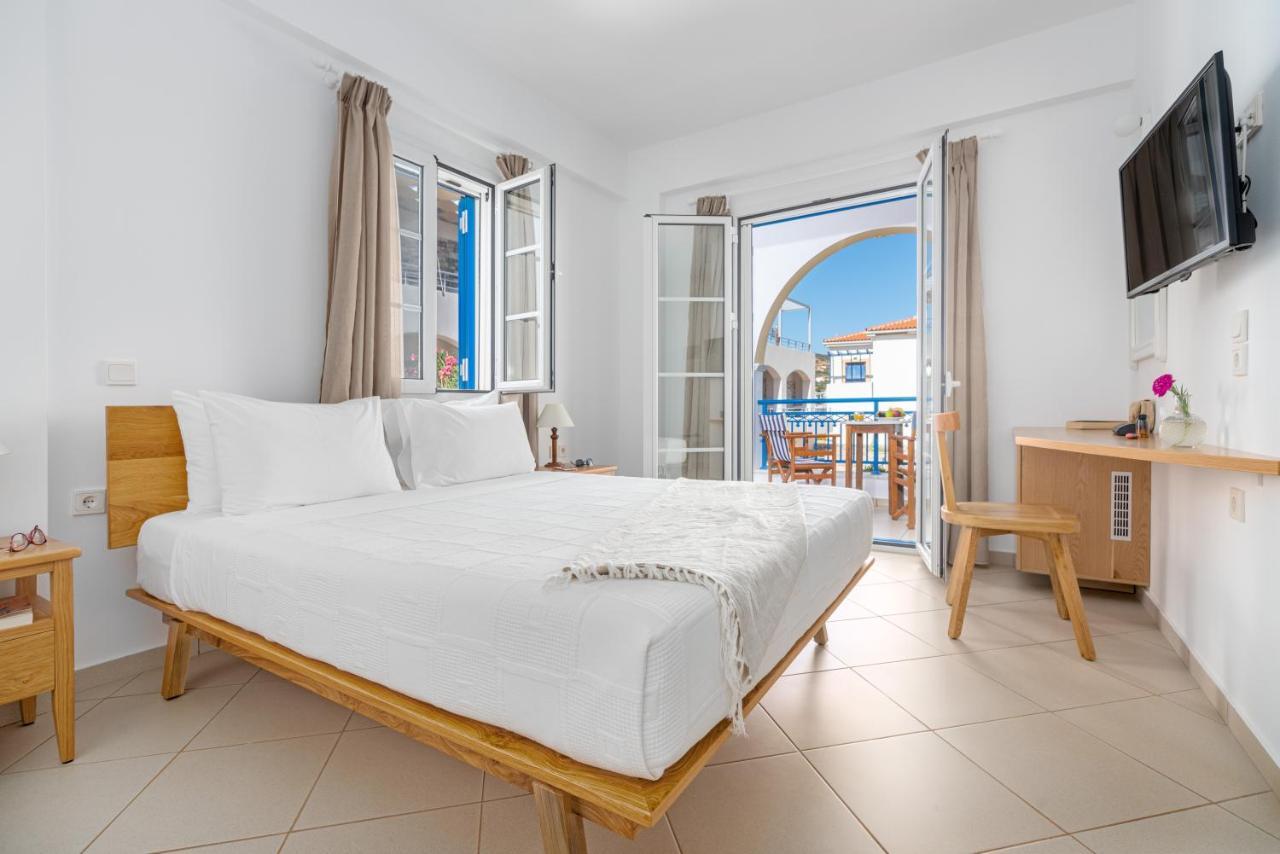 Pelagia Aphrodite Hotel Agia Pelagia  エクステリア 写真